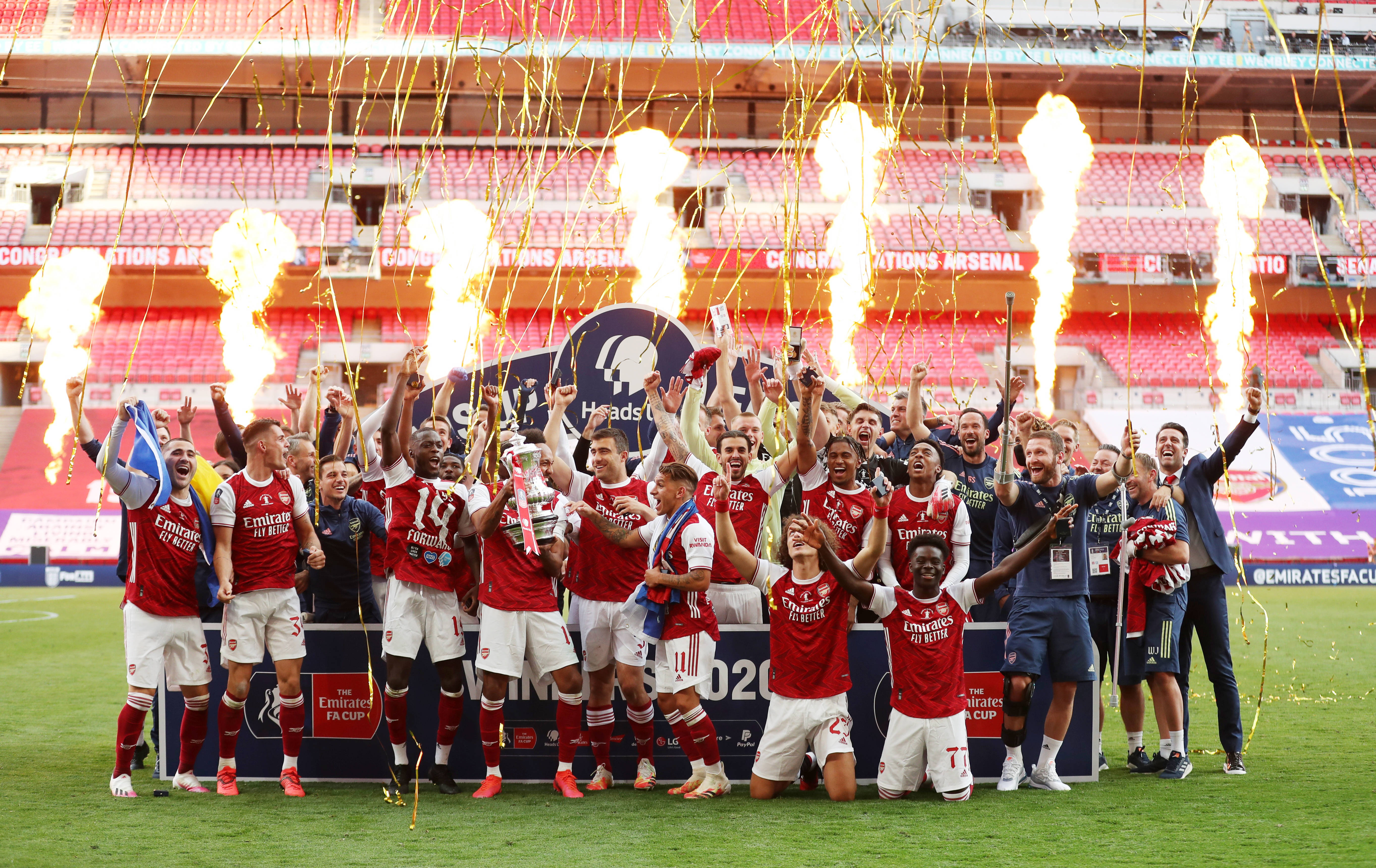 利兹联考虑签下RB莱比锡中卫（利兹联有意引进莱比锡红牛中卫）