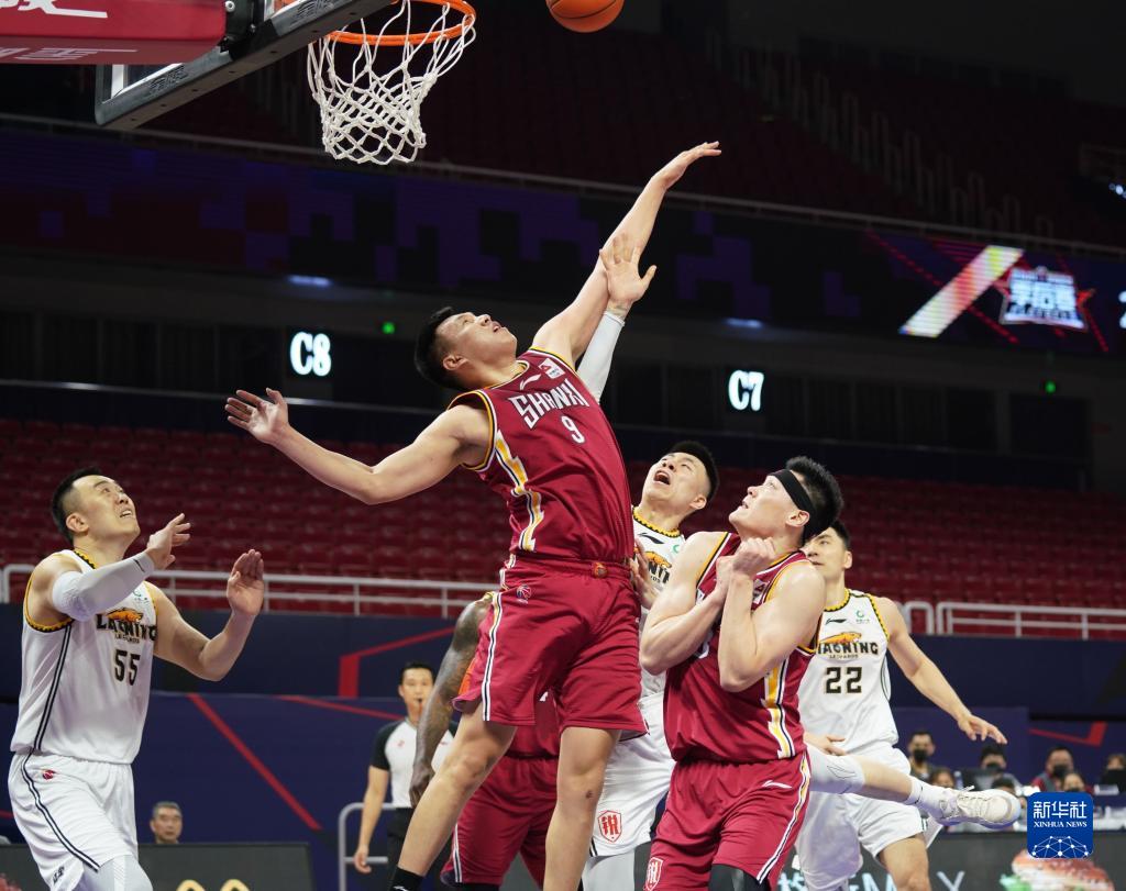 篮网：托马斯伤势恢复良好已恢复场地训练，两周后再次复查（篮网通报：托马斯恢复良好，已重启场地训练，预计两周后复查）