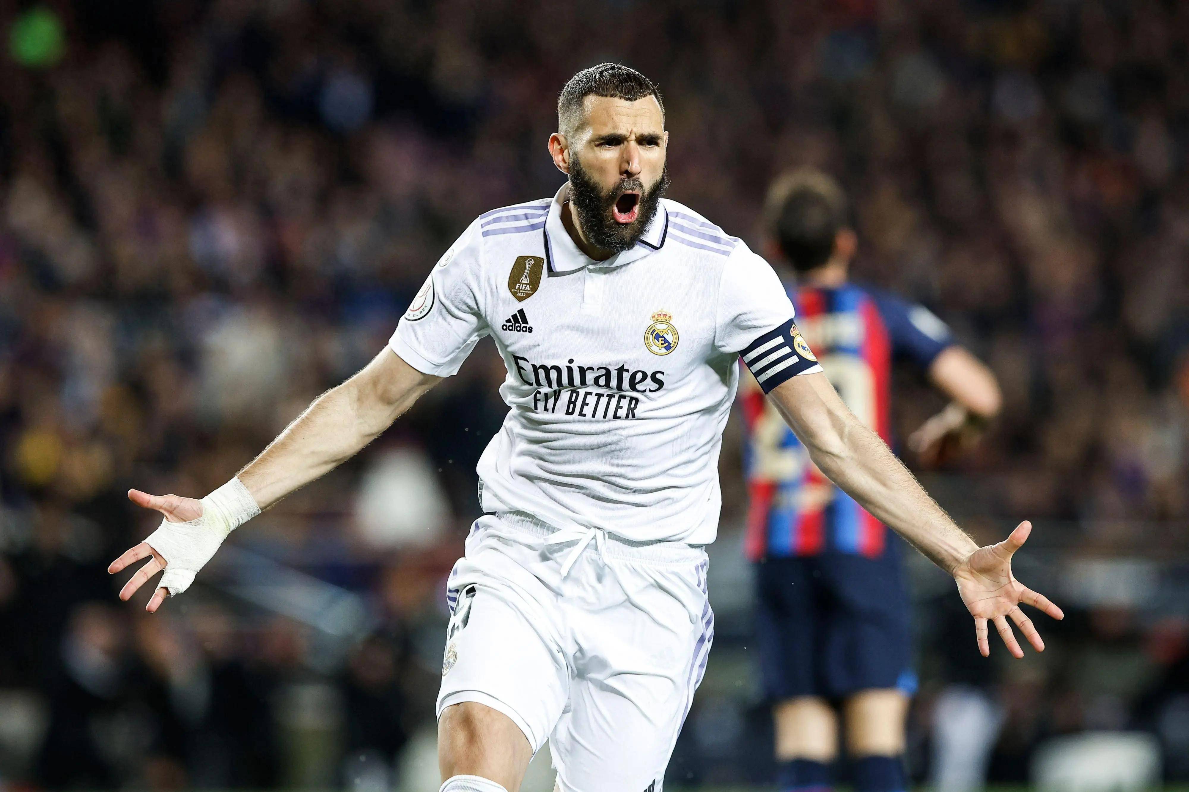 全市场：尤文与那不勒斯对格雷茨卡有意，正关注其续约情况（全市场：尤文与那不勒斯有意格雷茨卡，正密切关注其续约进展）