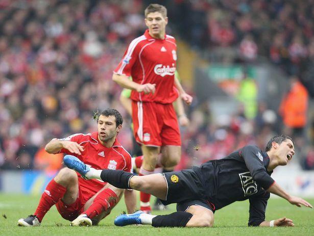 拜仁考虑8500万签巴莱巴 曼联被高价劝退但球员倾向红魔（拜仁考虑斥资8500万引进巴莱巴，高价劝退曼联但球员仍心向红魔）