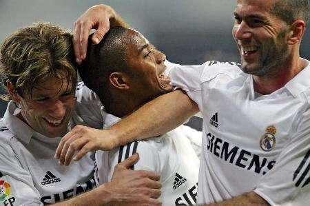 图片报：法比奥-席尔瓦渴望参加世界杯，正推动冬窗离开多特（图片报：为争世界杯席位，法比奥-席尔瓦正推动冬窗离开多特）